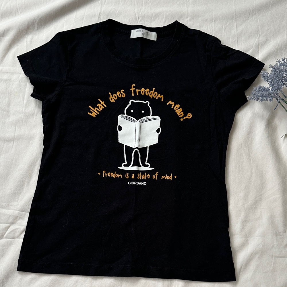 Giordano Black a Women’s T-Shirt